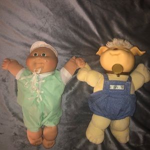 Set of two cabbage patch dolls
